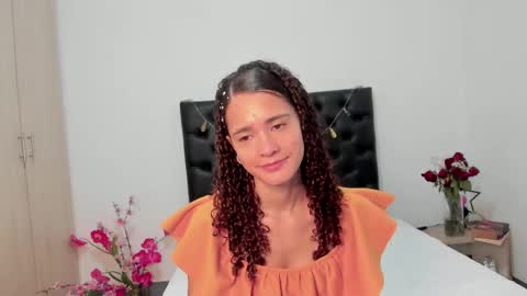 Snapshot of _sussi_ chatting on 02-18-25, 01:22 Sussi online show from 02-18-25, 01:22