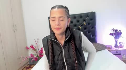 Snapshot of _sussi_ chatting on 02-20-25, 01:40 Sussi online show from 02-20-25, 01:40