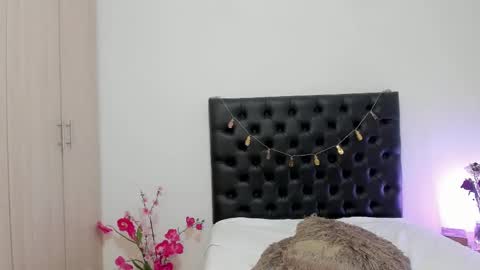 Snapshot of _sussi_ chatting on 02-20-25, 04:46 Sussi online show from 02-20-25, 04:46