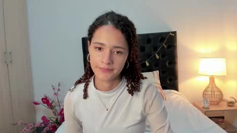 Snapshot of _sussi_ chatting on 03-12-25, 04:24 Sussi online show from 03-12-25, 04:24