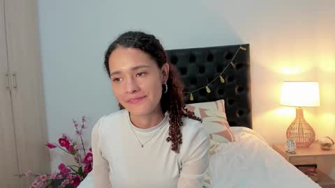 Snapshot of _sussi_ chatting on 03-12-25, 07:28 Sussi online show from 03-12-25, 07:28