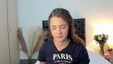 Snapshot of _sussi_ chatting on 09-09-25, 01:43 Sussi online show from 09-09-25, 01:43