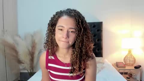 Snapshot of _sussi_ chatting on 10-10-25, 01:43 Sussi online show from 10-10-25, 01:43