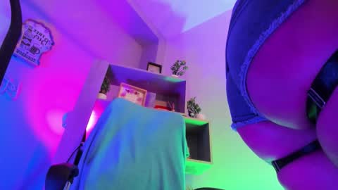 Kuromi online show from 11-26-25, 04:46