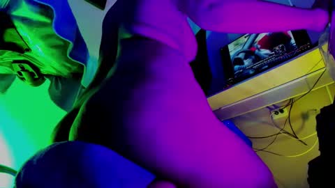 Kuromi online show from 12-19-25, 05:03