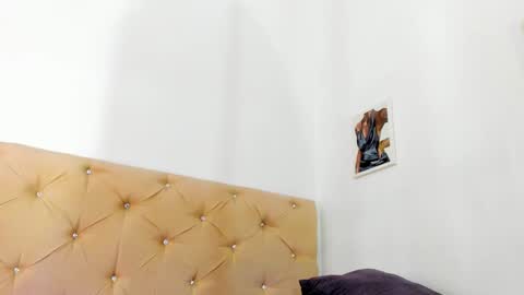 Snapshot of _tarek_ chatting on 09-24-25, 02:09 _tarek_ online show from 09-24-25, 02:09