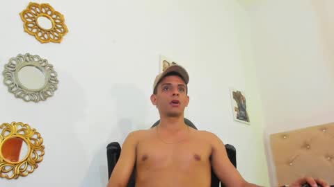 Snapshot of _tarek_ chatting on 10-08-25, 06:05 _tarek_ online show from 10-08-25, 06:05