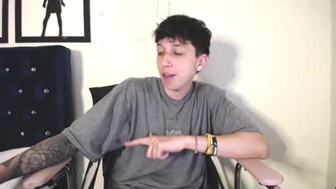 Thomas online show from 10-21-25, 01:50