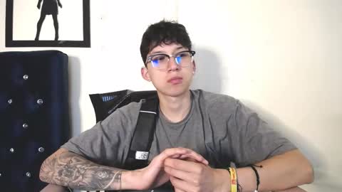 Thomas online show from 10-29-25, 01:19