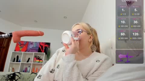 LilyOpen Pvt online show from 01-10-26, 08:49