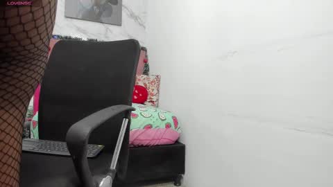 tinny online show from 12-26-24, 12:38