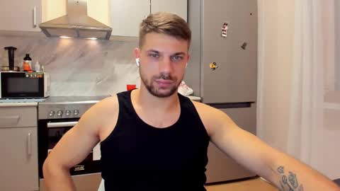 Tony Wolf online show from 02-11-26, 05:51