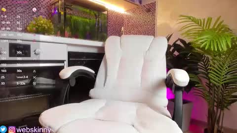 Julia online show from 09-17-25, 03:30