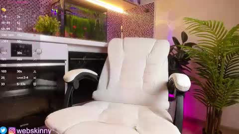 Julia online show from 11-22-25, 03:11