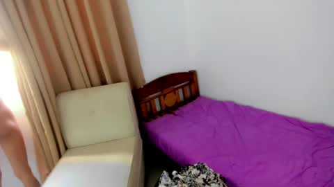 Snapshot of _tsganda69_ chatting on 08-06-26, 12:12 _tsganda69_ online show from 08-06-26, 12:12