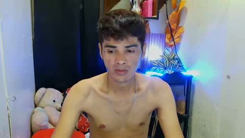 Snapshot of _urbabypam chatting on 01-17-25, 12:10 Urjerick online show from 01-17-25, 12:10