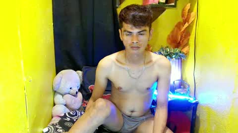 Snapshot of _urbabypam chatting on 02-20-25, 04:25 Urjerick online show from 02-20-25, 04:25