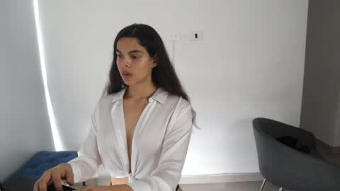 Anastasia Vahos online show from 01-27-25, 09:22
