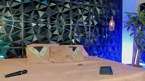 _valentina_69 online show from 02-19-25, 12:03