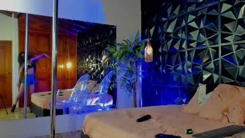 _valentina_69 online show from 03-01-25, 12:17