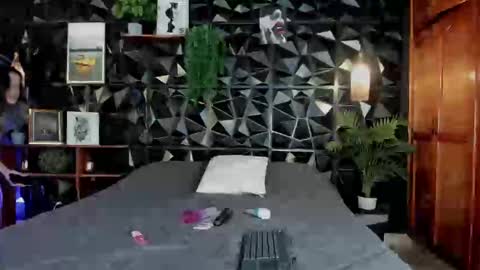 _valentina_69 online show from 09-10-25, 02:39