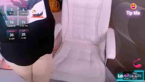 Snapshot of _vanilla_dream_ chatting on 11-13-25, 08:13 _vanilla_dream_ online show from 11-13-25, 08:13