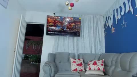 Snapshot of _veronica_tits chatting on 12-15-24, 04:51 Veronica online show from 12-15-24, 04:51