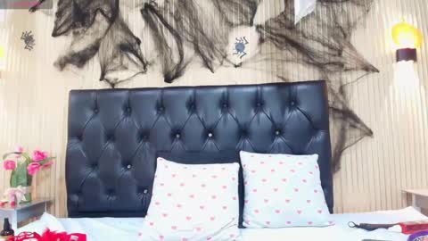 Veronica  online show from 10-24-25, 04:09