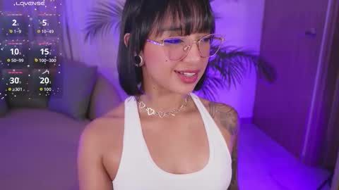 VICTORIA online show from 11-24-25, 11:48