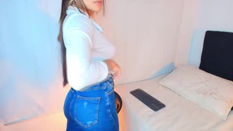 Victoria Fox online show from 02-06-26, 10:35