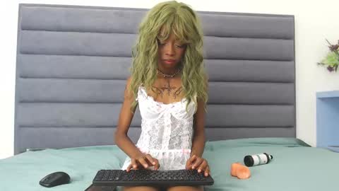 Snapshot of _violet_moon1 chatting on 02-22-25, 09:59 _violet_moon1 online show from 02-22-25, 09:59