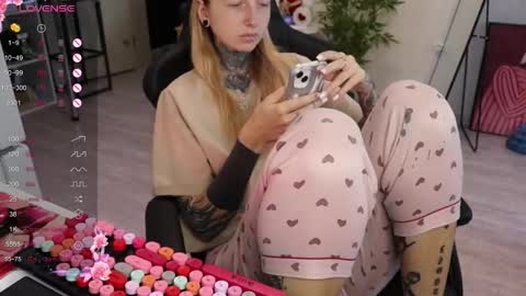 Alis online show from 09-25-25, 09:02