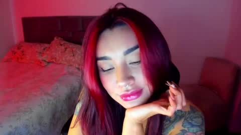 Snapshot of _viviana chatting on 02-11-25, 10:50 INSTAGRAM pinzon viviana online show from 02-11-25, 10:50