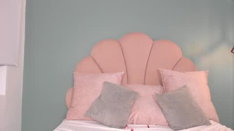  Vix  online show from 12-16-24, 04:34