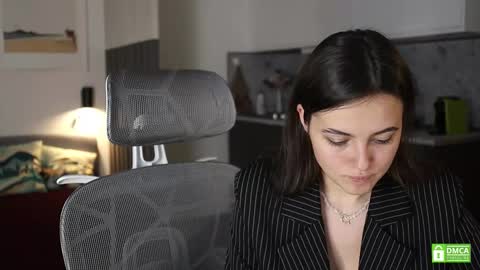 Kristina online show from 09-26-25, 01:15