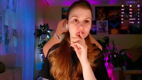 Snapshot of _witch__ chatting on 12-23-25, 07:50 Enni online show from 12-23-25, 07:50