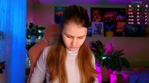 Snapshot of _witch__ chatting on 01-18-26, 07:23 Enni online show from 01-18-26, 07:23