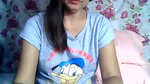 Snapshot of _yahzia_ chatting on 01-11-25, 11:24 just call me miss online show from 01-11-25, 11:24