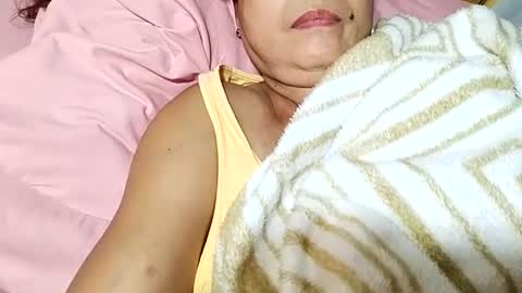 Snapshot of _yahzia_ chatting on 02-01-25, 06:40 just call me miss online show from 02-01-25, 06:40