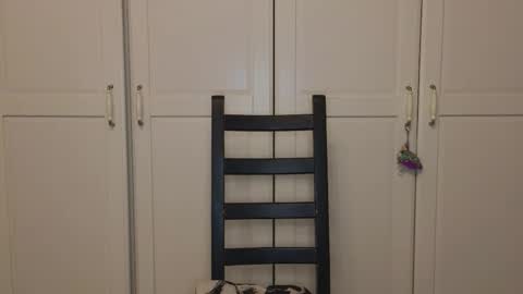 Niki online show from 10-29-25, 10:55