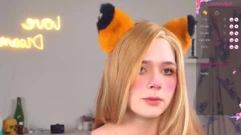 LITTLE FOX online show from 10-22-25, 04:18