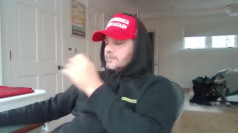 Zeus online show from 01-11-25, 04:03