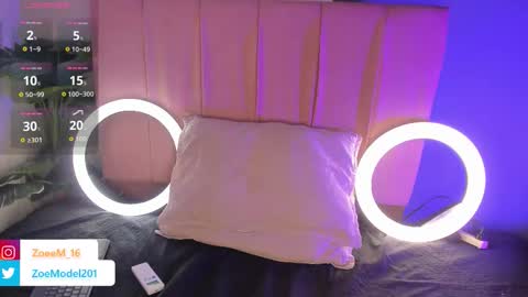  Zoe  online show from 10-18-25, 08:20