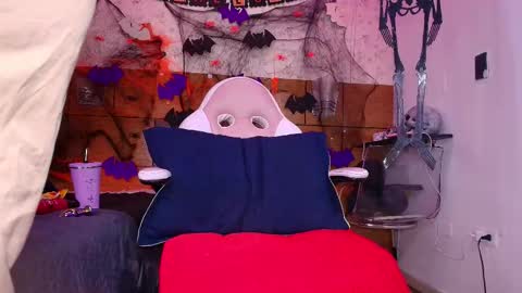 Aisha online show from 10-17-25, 11:57