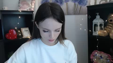 Snapshot of a_ariella_ chatting on 09-24-25, 12:30 a_ariella_ online show from 09-24-25, 12:30