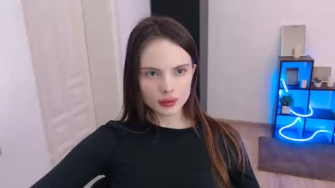 a_ariella_ online show from 12-16-25, 02:22