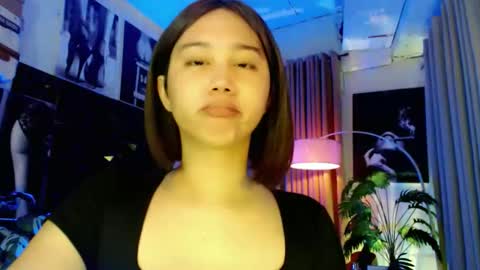 Snapshot of a_r_i_a_n_n_a chatting on 10-16-25, 06:25 Lovely Yana online show from 10-16-25, 06:25