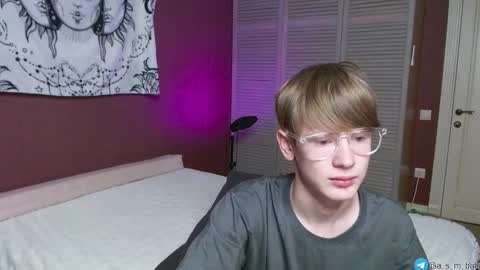 Kris Michael online show from 09-22-25, 08:11