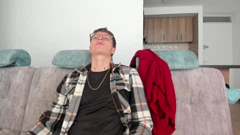 A Sexy Couple online show from 12-08-24, 06:50