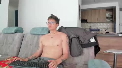 A Sexy Couple online show from 01-22-25, 07:03